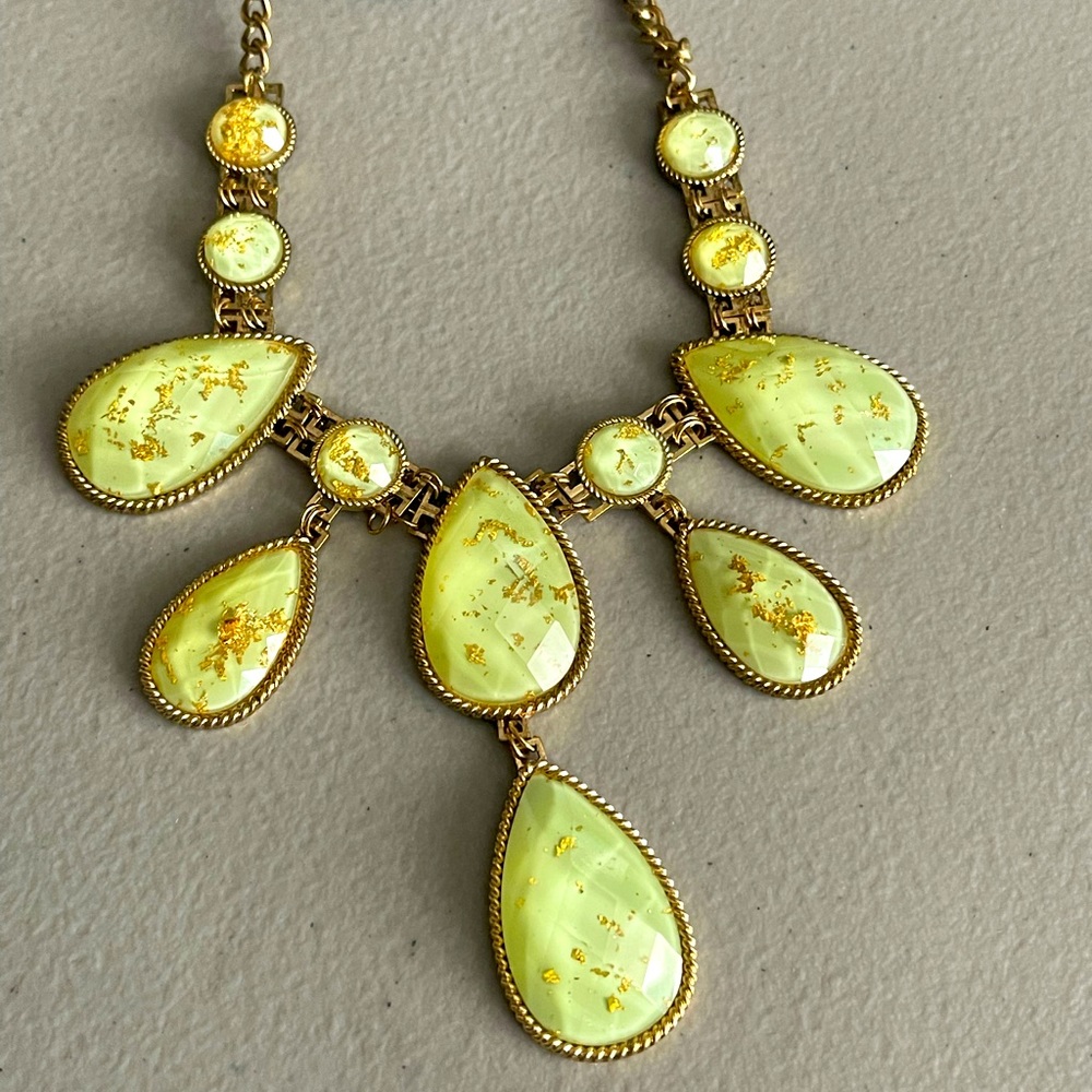 Aldo Gold Tone Faceted Teardrop Faux Stone Statement Bib Necklace Victorian